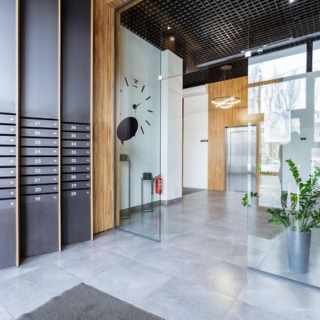 Nyvky Like Home - Apt 49 Kiev Bagian luar foto