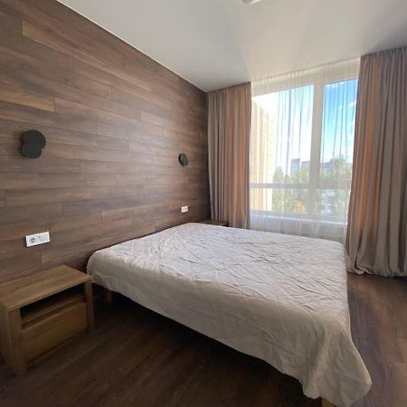 Nyvky Like Home - Apt 49 Kiev Bagian luar foto